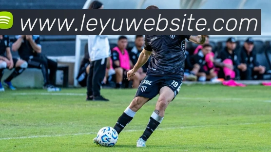 都柏林动物园为鹦鹉命名帕洛特引发热议带队杀入附加赛